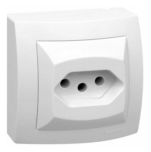 Tomada 2p+t 10a Sistema X Pial Legrand 675060 Cor Branco - Importadora Eletrica Brasilia